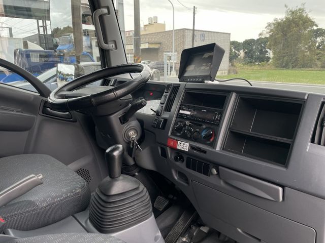 市場稀有14呎鐵箱/視野輔助/倒車雷達/內外裝保持狀況良好/全車無待修  第12張相片