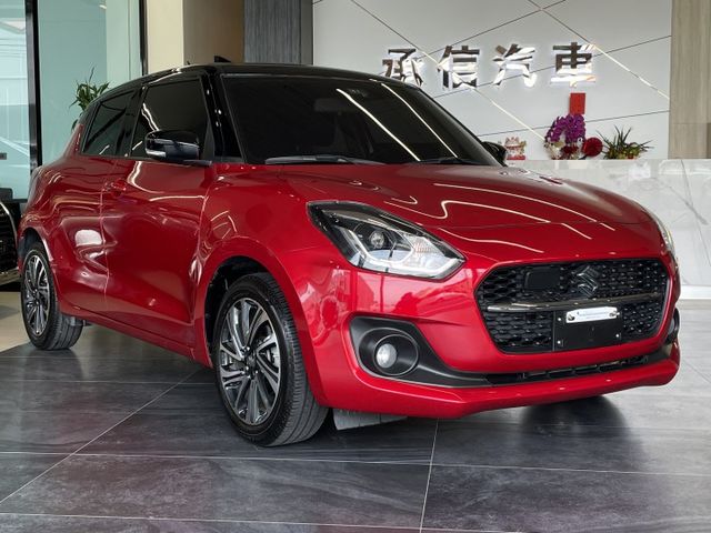 GLX版/年均8600公里/ACC跟車/車偏/防滑/盲點/倒車顯影/換檔撥片/I-KEY/原廠保固中  第1張相片