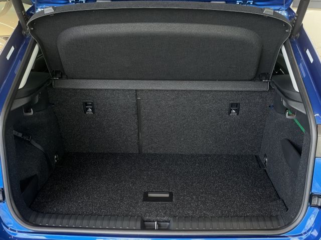 豪華菁英版/僅跑5200公里/ACC跟車/盲點/電尾門/雙前加熱椅/摸門/CarPlay/原廠保固  第10張相片