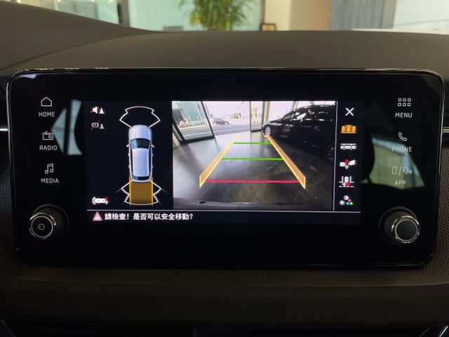 豪華菁英版/僅跑5200公里/ACC跟車/盲點/電尾門/雙前加熱椅/摸門/CarPlay/原廠保固  第16張相片