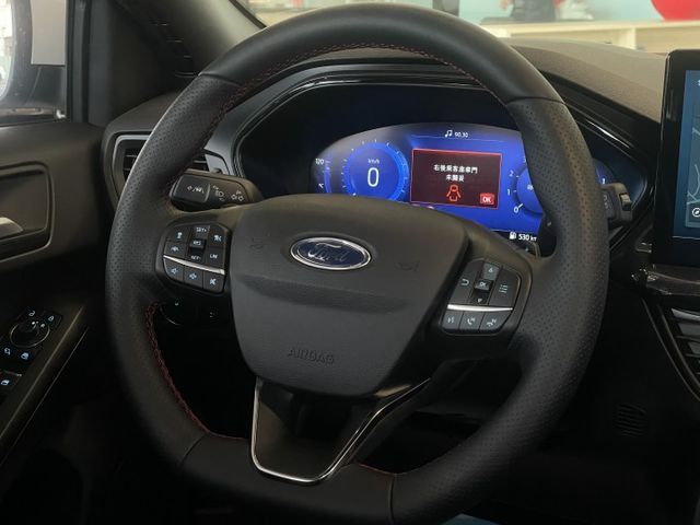 ST-LINE Vignale版/僅跑8300公里/ACC/車偏/盲點/自動停車/HUD抬顯/B&O音響/摸門  第14張相片