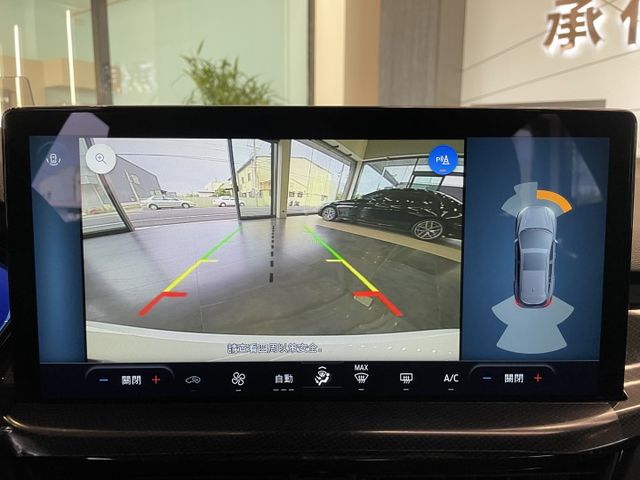 ST-LINE Vignale版/僅跑8300公里/ACC/車偏/盲點/自動停車/HUD抬顯/B&O音響/摸門  第16張相片