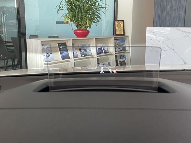 ST-LINE Vignale版/僅跑8300公里/ACC/車偏/盲點/自動停車/HUD抬顯/B&O音響/摸門  第18張相片