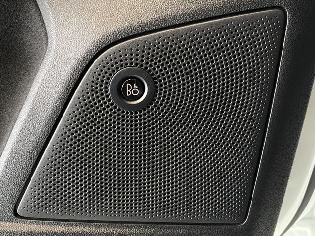 ST-LINE Vignale版/僅跑8300公里/ACC/車偏/盲點/自動停車/HUD抬顯/B&O音響/摸門  第19張相片