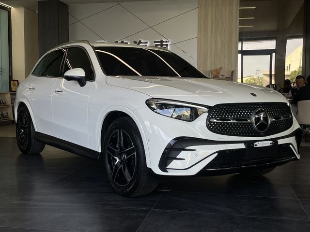 總代理/AMG內外套件/P20駕駛輔助/自動停車/雙前電動記憶加熱跑車椅/柏林之音/電尾門  第1張相片