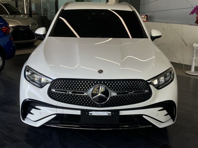 總代理/AMG內外套件/P20駕駛輔助/自動停車/雙前電動記憶加熱跑車椅/柏林之音/電尾門  第2張相片