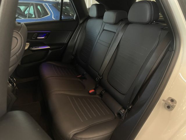 總代理/AMG內外套件/P20駕駛輔助/自動停車/雙前電動記憶加熱跑車椅/柏林之音/電尾門  第7張相片