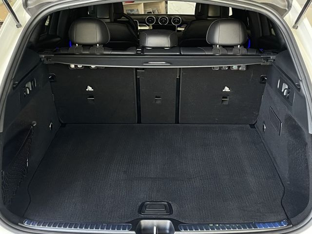 總代理/AMG內外套件/P20駕駛輔助/自動停車/雙前電動記憶加熱跑車椅/柏林之音/電尾門  第10張相片