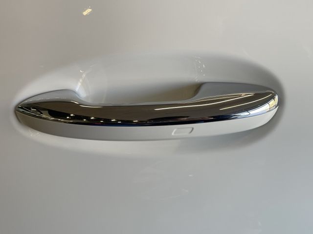 總代理/AMG內外套件/P20駕駛輔助/自動停車/雙前電動記憶加熱跑車椅/柏林之音/電尾門  第19張相片