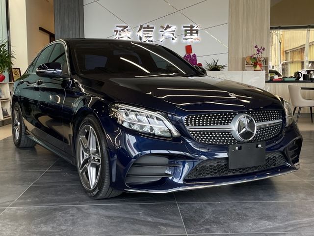 總代理/AMG外觀套件/23P駕駛輔助/車偏警示/自動停車/雙前電動記憶椅/倒車顯影/盲點/摸門/  第1張相片