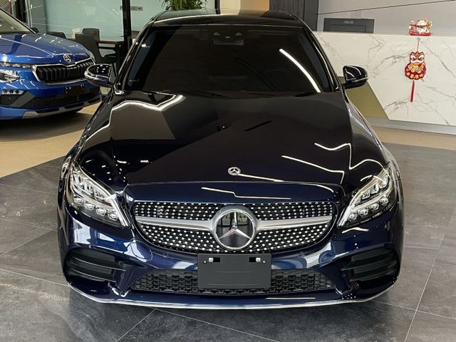 總代理/AMG外觀套件/23P駕駛輔助/車偏警示/自動停車/雙前電動記憶椅/倒車顯影/盲點/摸門/  第2張相片