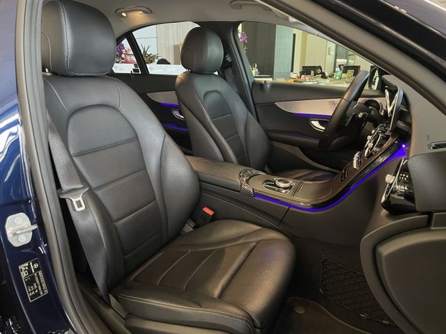 總代理/AMG外觀套件/23P駕駛輔助/車偏警示/自動停車/雙前電動記憶椅/倒車顯影/盲點/摸門/  第8張相片