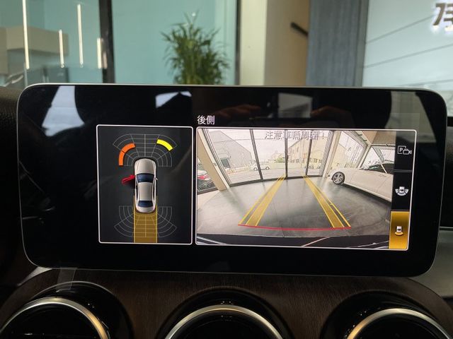 總代理/AMG外觀套件/23P駕駛輔助/車偏警示/自動停車/雙前電動記憶椅/倒車顯影/盲點/摸門/  第16張相片