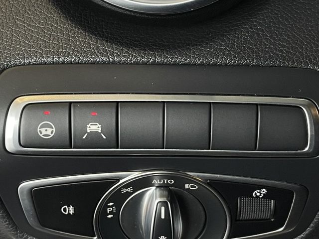 總代理/AMG外觀套件/23P駕駛輔助/車偏警示/自動停車/雙前電動記憶椅/倒車顯影/盲點/摸門/  第17張相片