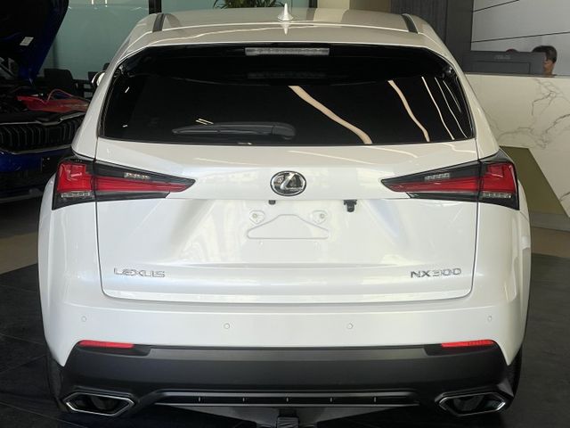 一年僅跑7500/豪華版/ACC/盲點/車偏/倒車顯影/雙前電動冷熱椅/電尾門/摸門/CarPlay  第5張相片