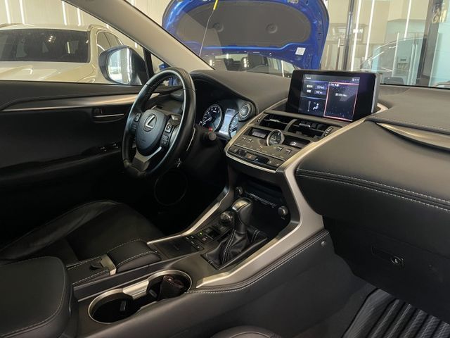 一年僅跑7500/豪華版/ACC/盲點/車偏/倒車顯影/雙前電動冷熱椅/電尾門/摸門/CarPlay  第12張相片