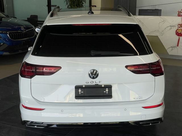 R-LINE/ACC/車偏/盲點/自動停車/倒車顯影/換檔撥片/電尾門/全景天窗/氣氛燈/三區恆溫空調/摸門  第5張相片