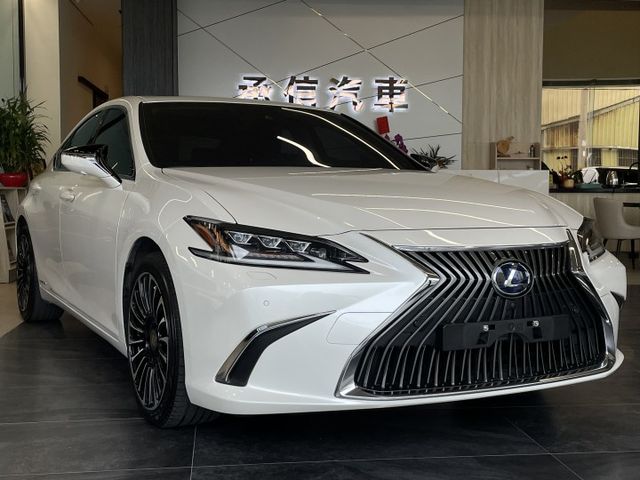 小改款/旗艦版/ACC/車偏/360/雙前電動通風加熱椅/後座電動加熱椅/方向盤加熱/電尾門/抬顯/ML音響/天窗  第1張相片