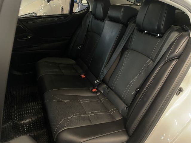 小改款/旗艦版/ACC/車偏/360/雙前電動通風加熱椅/後座電動加熱椅/方向盤加熱/電尾門/抬顯/ML音響/天窗  第7張相片