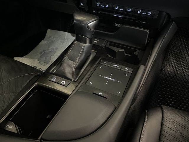 小改款/旗艦版/ACC/車偏/360/雙前電動通風加熱椅/後座電動加熱椅/方向盤加熱/電尾門/抬顯/ML音響/天窗  第15張相片