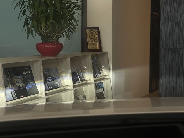 小改款/旗艦版/ACC/車偏/360/雙前電動通風加熱椅/後座電動加熱椅/方向盤加熱/電尾門/抬顯/ML音響/天窗  第17張相片