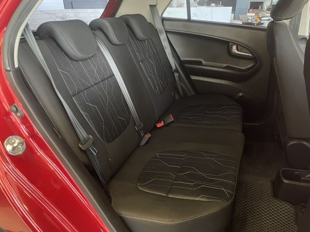 驚豔版/定速/循跡防滑/倒車顯影/電動後視鏡/內外裝狀況保持良好/優質代步小車  第9張相片