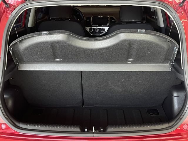 驚豔版/定速/循跡防滑/倒車顯影/電動後視鏡/內外裝狀況保持良好/優質代步小車  第10張相片