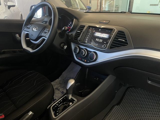 驚豔版/定速/循跡防滑/倒車顯影/電動後視鏡/內外裝狀況保持良好/優質代步小車  第12張相片