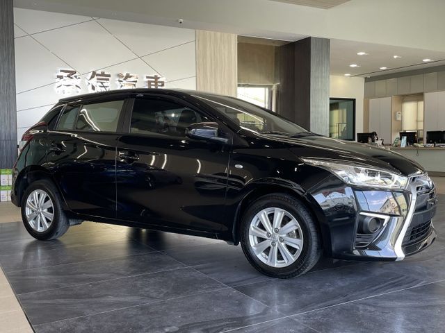 經典版/一年僅跑7800公里/倒車雷達/倒車顯影/衛星導航/後視鏡電動調整/內外裝保持狀況良好  第3張相片