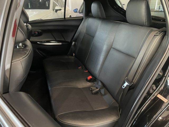 經典版/一年僅跑7800公里/倒車雷達/倒車顯影/衛星導航/後視鏡電動調整/內外裝保持狀況良好  第7張相片