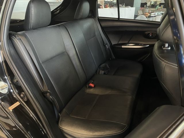 經典版/一年僅跑7800公里/倒車雷達/倒車顯影/衛星導航/後視鏡電動調整/內外裝保持狀況良好  第9張相片