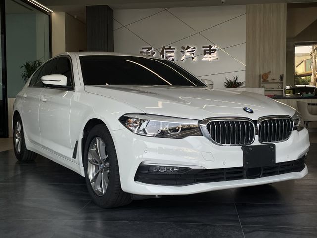 白金旗艦版/5AT駕駛輔助/環景/自動停車/抬顯/雙前電動椅(含駕駛記憶)/電尾門/B&W音響  第1張相片