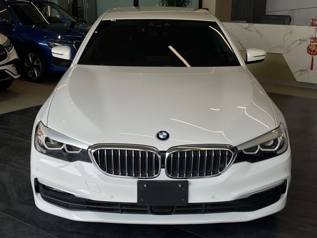 白金旗艦版/5AT駕駛輔助/環景/自動停車/抬顯/雙前電動椅(含駕駛記憶)/電尾門/B&W音響  第2張相片