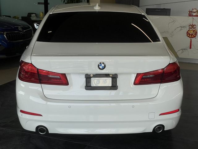 白金旗艦版/5AT駕駛輔助/環景/自動停車/抬顯/雙前電動椅(含駕駛記憶)/電尾門/B&W音響  第5張相片