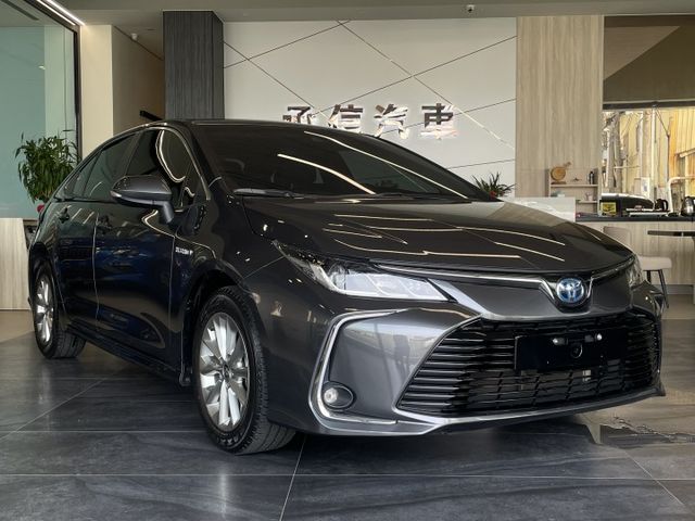 尊爵版/一年僅跑7500/ACC跟車/車偏/防滑/盲點/倒車顯影/模式切換/摸門/原廠保固  第1張相片