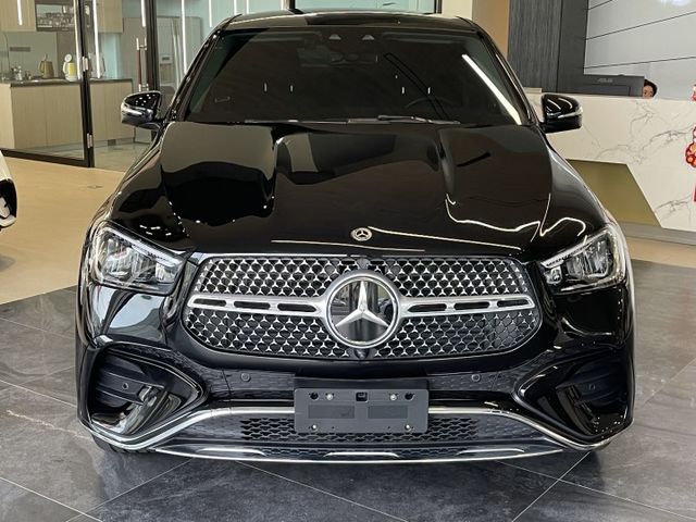 總代理/市場稀有車款/AMG套件/P20駕駛輔助/環景/陡坡緩降/雙前電動記憶加熱椅/電尾門/全景天窗/原廠保固  第2張相片