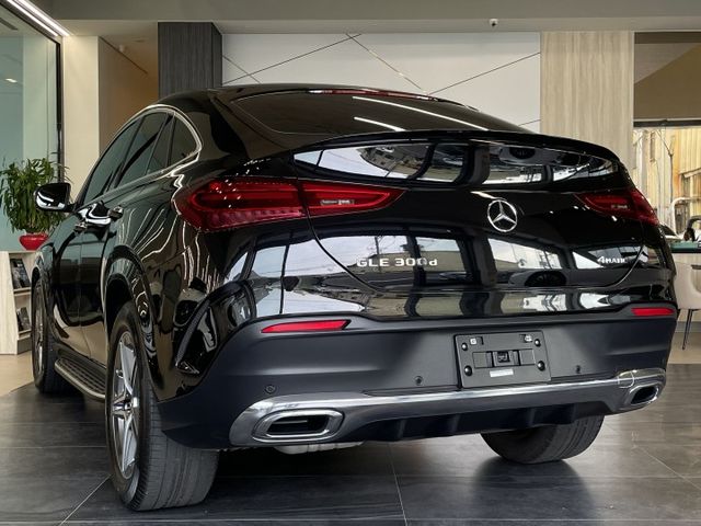 總代理/市場稀有車款/AMG套件/P20駕駛輔助/環景/陡坡緩降/雙前電動記憶加熱椅/電尾門/全景天窗/原廠保固  第4張相片