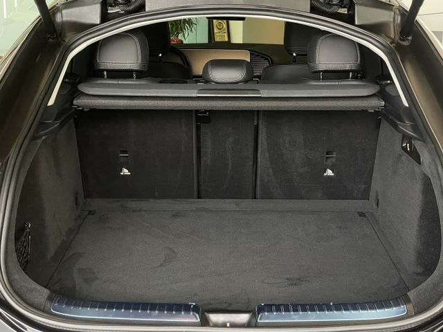 總代理/市場稀有車款/AMG套件/P20駕駛輔助/環景/陡坡緩降/雙前電動記憶加熱椅/電尾門/全景天窗/原廠保固  第10張相片