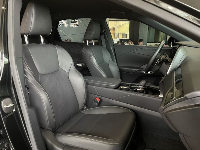 豪華版/ACC/車偏警示/360環景/雙前電動冷熱椅(駕駛記憶)/電尾門/摸門/模式切換/原廠保固  第8張相片