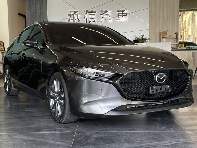 S版/一年僅跑9000/ACC跟車/盲點/360環景/抬顯/駕駛電動記憶椅/摸門/CarPlay/BOSE音響  第1張相片