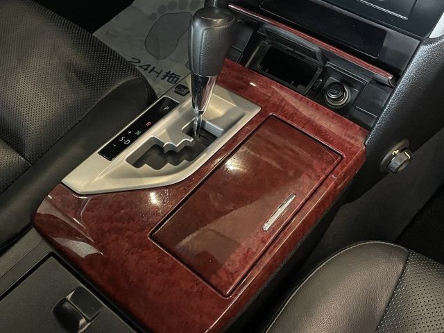 2.0版/倒車顯影/雙區恆溫空調/方向盤快控/後座出風口/摸門/HID頭燈  第15張相片