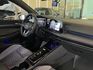 R-LINE/ACC/車偏/盲點/自動停車/倒車顯影/換檔撥片/電尾門/全景天窗/氣氛燈/三區恆溫空調/摸門  第12張縮圖