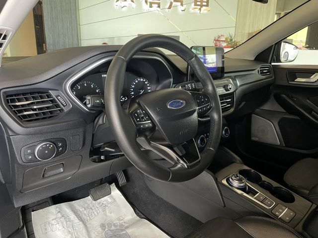 Active任性版/ACC/車偏/倒車顯影/盲點/HUD抬顯/鴐駛座電動椅/摸門/B&O音響/CarPlay  第11張相片