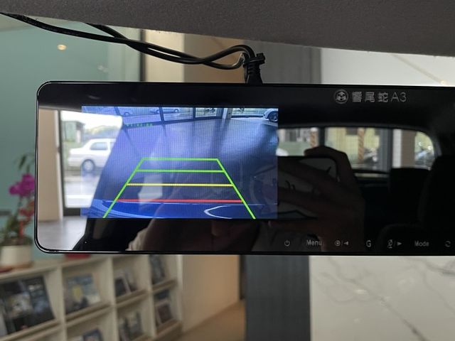 GLX版/一年僅跑6500公里/定速/方向盤快控/倒車顯影/免鑰啟動/藍芽連接/摸門  第16張相片
