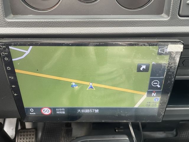 僅跑6萬6千公里/框式/昇降尾門/後視鏡倒車顯影/衛星導航/安卓機  第12張相片