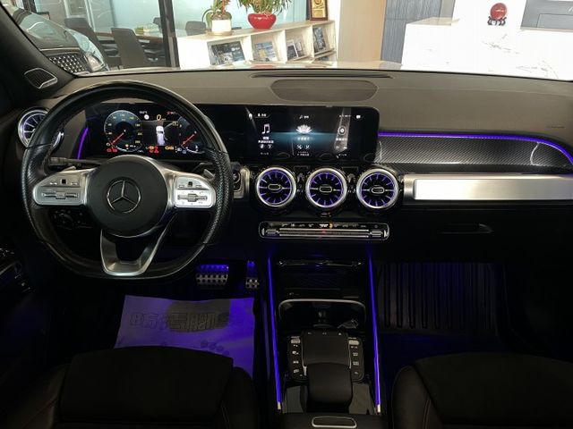 5+2座/總代理/AMG/23P駕駛輔助/環景/雙前電動記憶椅/電尾門/全景天窗/柏林之音/CarPlay/  第15張相片