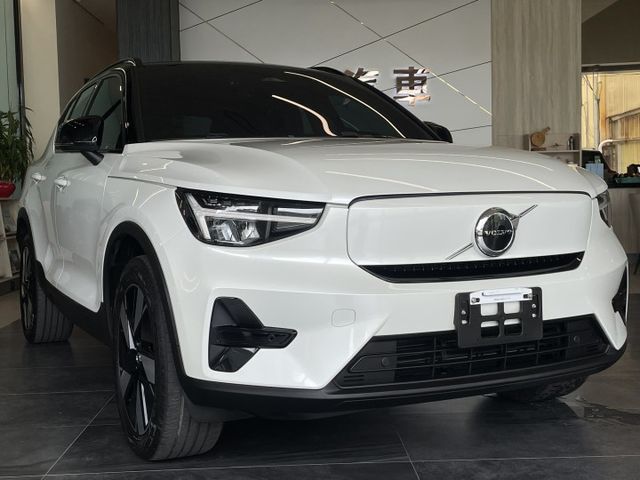 單馬達/ACC/車偏警示/倒車顯影/盲點/雙前電動椅(駕駛記憶)/電尾門/全景天窗/CarPlay  第1張相片