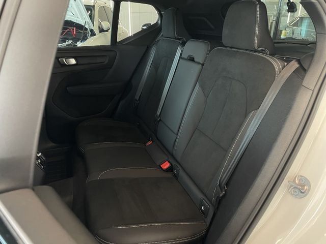 單馬達/ACC/車偏警示/倒車顯影/盲點/雙前電動椅(駕駛記憶)/電尾門/全景天窗/CarPlay  第7張相片