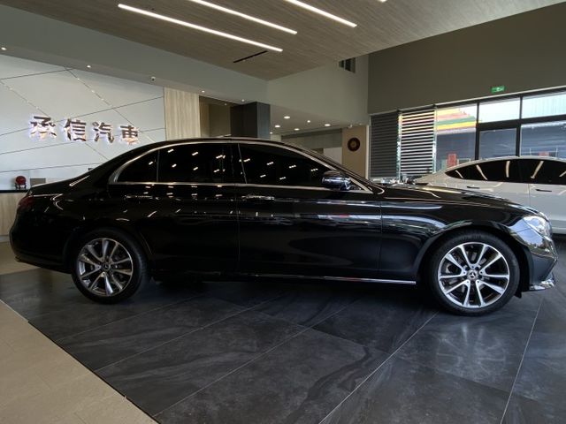 E200 Luxury/360環景/柏林之音/雙前電動記憶座椅/23p駕駛輔助/Carplay  第2張相片