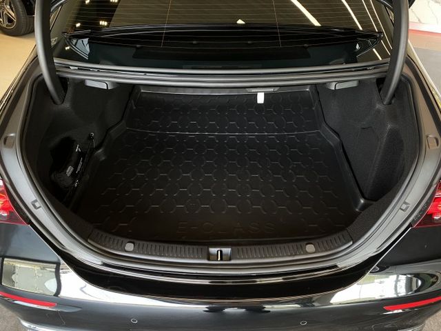 E200 Luxury/360環景/柏林之音/雙前電動記憶座椅/23p駕駛輔助/Carplay  第5張相片